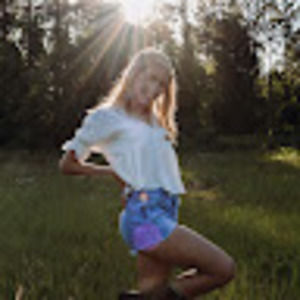 Meet your Posher, Caroline